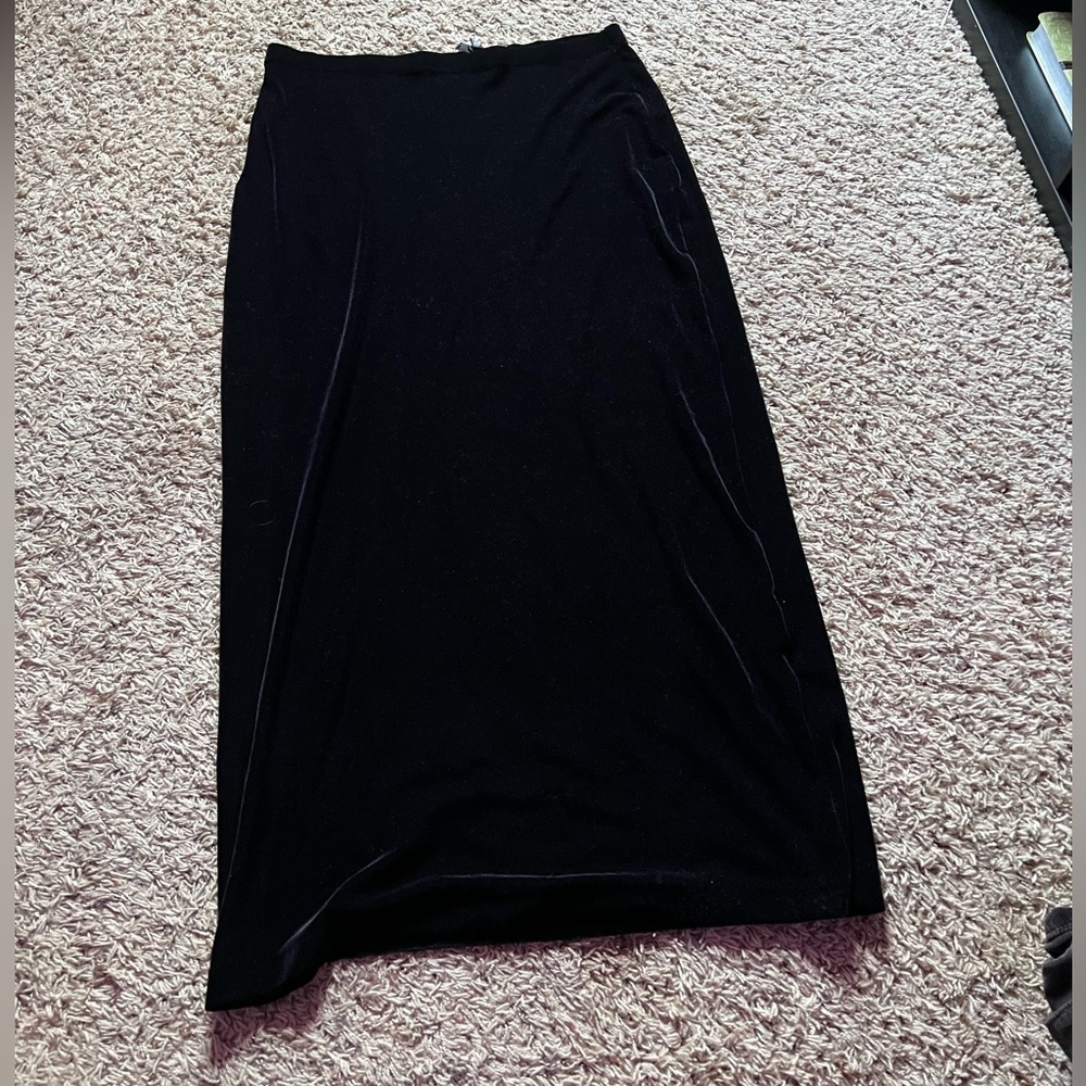 long velvet black skirt